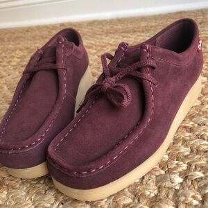 New: Clarks Padmora Oxford. Suede. Wine. Size 7